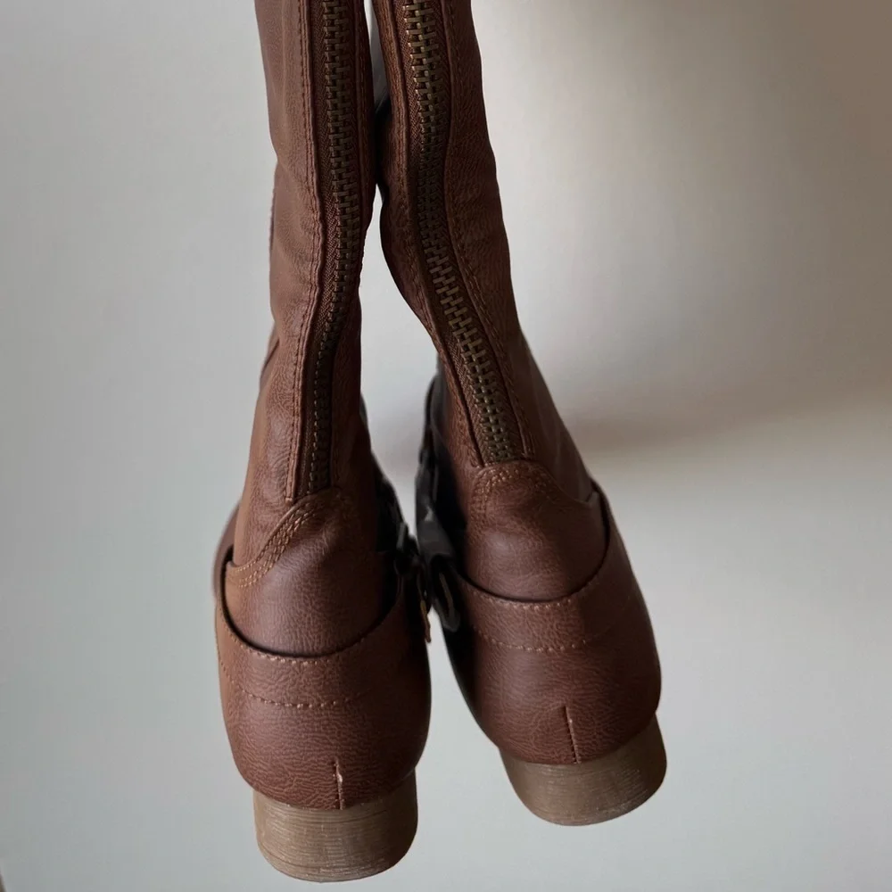 🛍️ Vegan Leather Tall Brown boots size 9